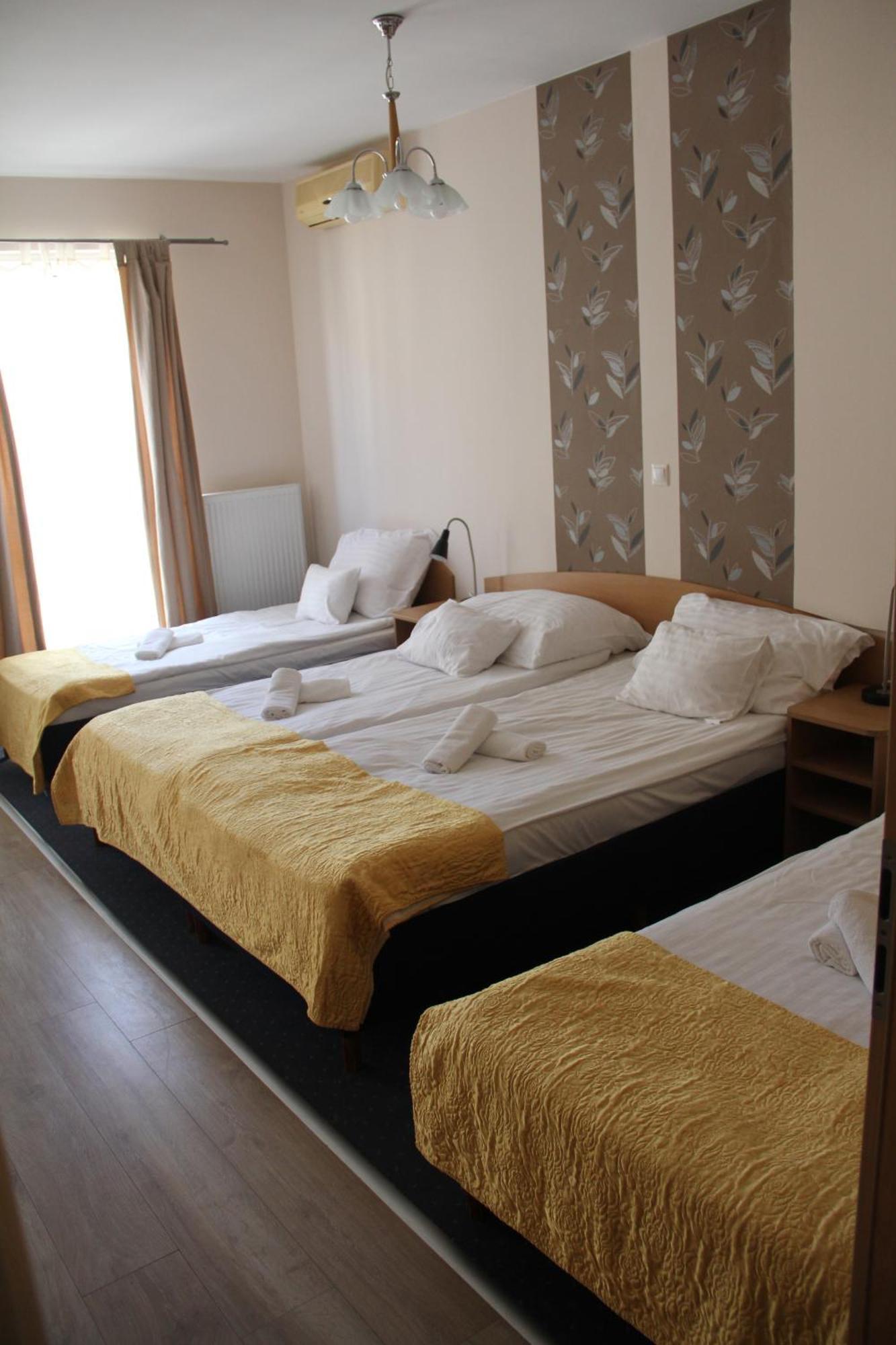 Hotel Rose City Budapest Ngoại thất bức ảnh