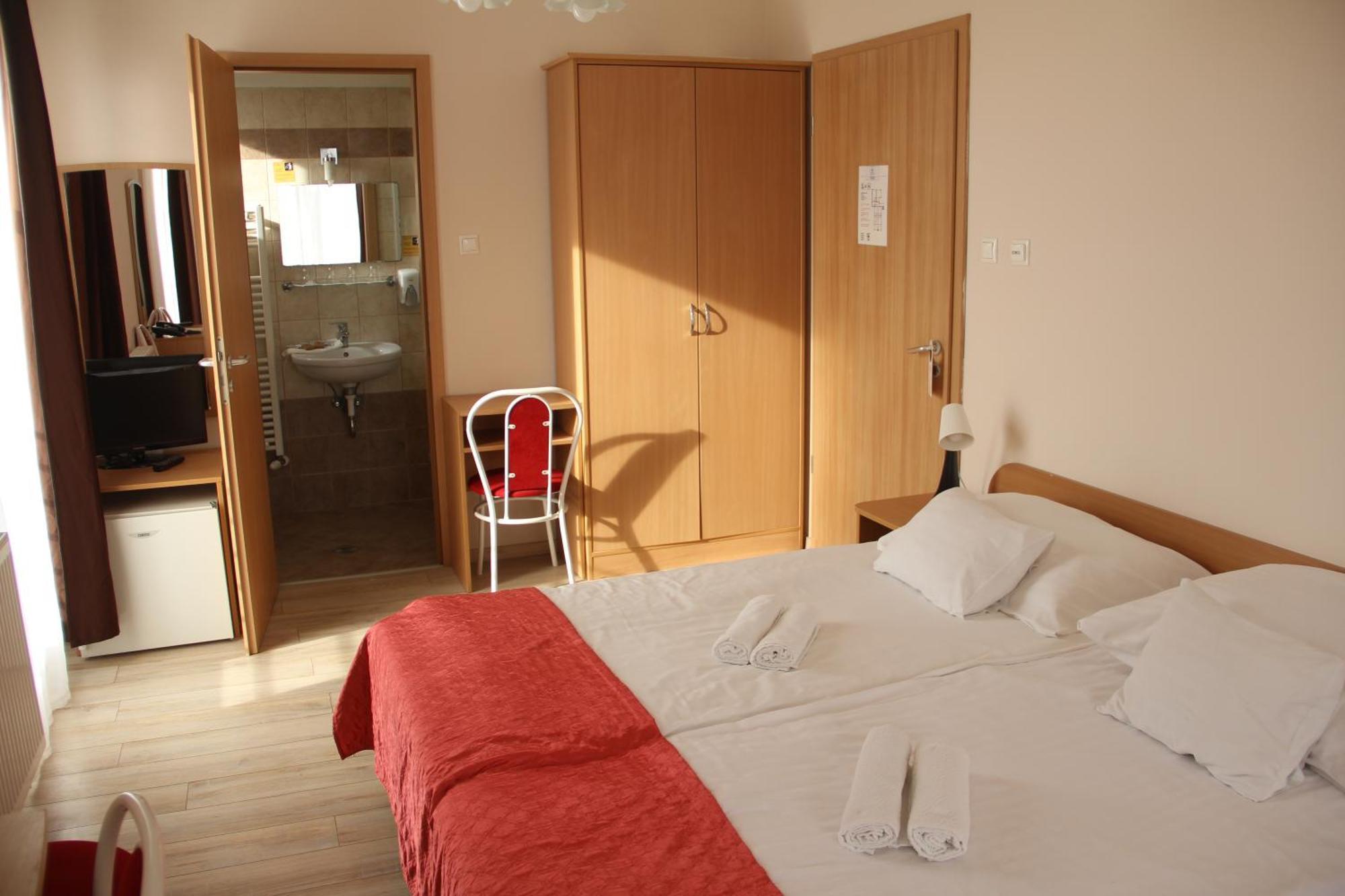 Hotel Rose City Budapest Ngoại thất bức ảnh