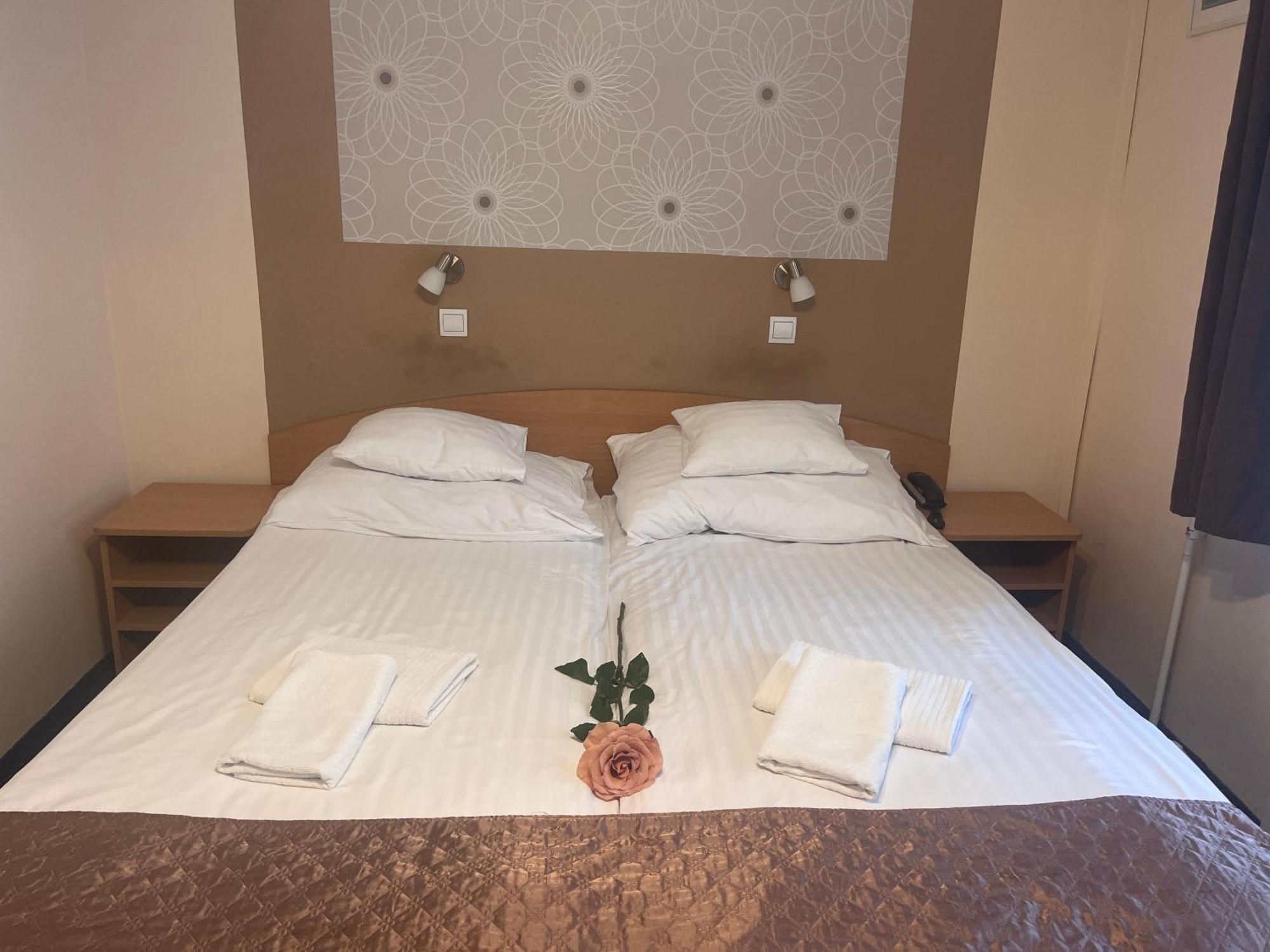 Hotel Rose City Budapest Ngoại thất bức ảnh