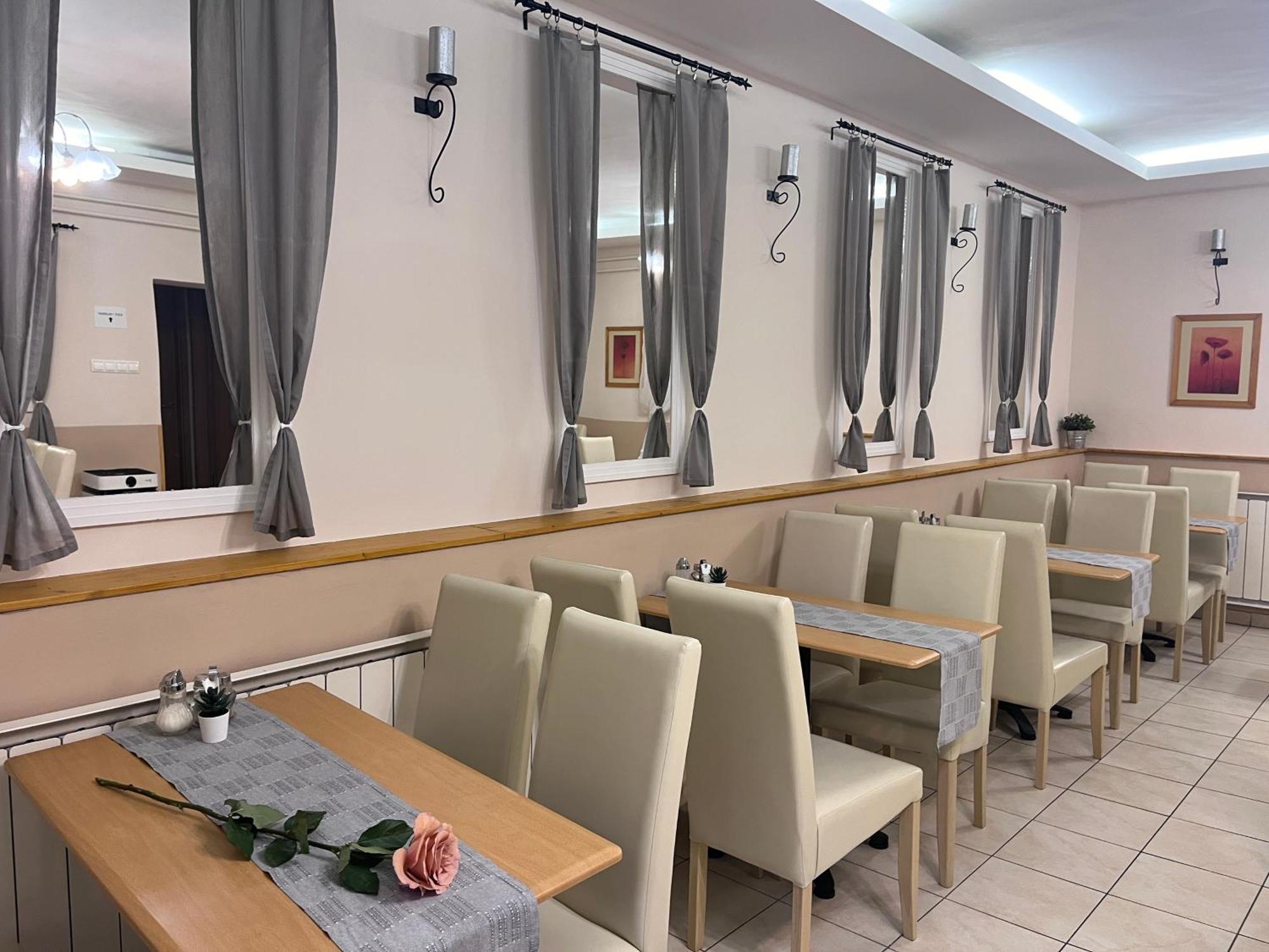 Hotel Rose City Budapest Ngoại thất bức ảnh