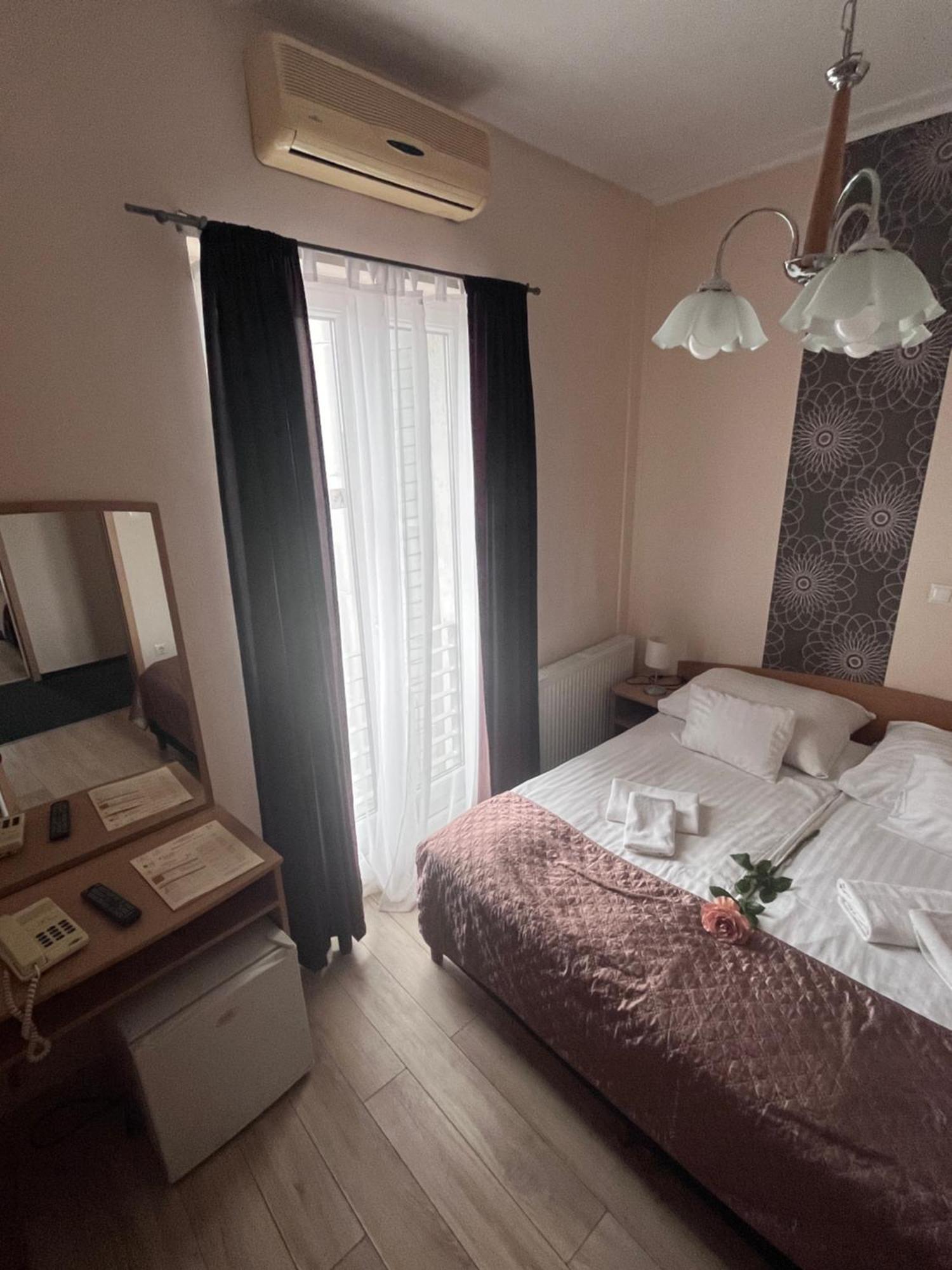 Hotel Rose City Budapest Ngoại thất bức ảnh