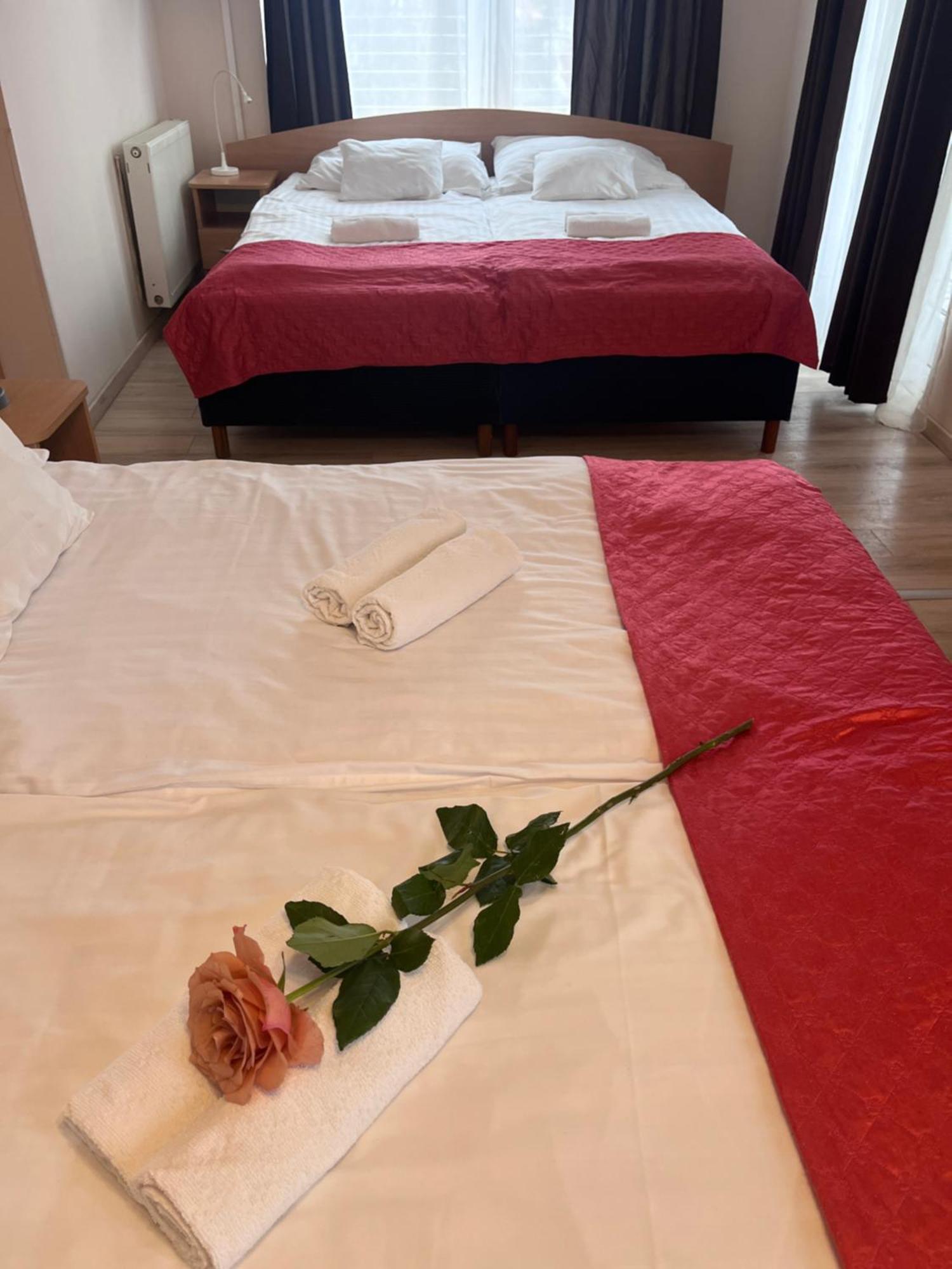 Hotel Rose City Budapest Ngoại thất bức ảnh