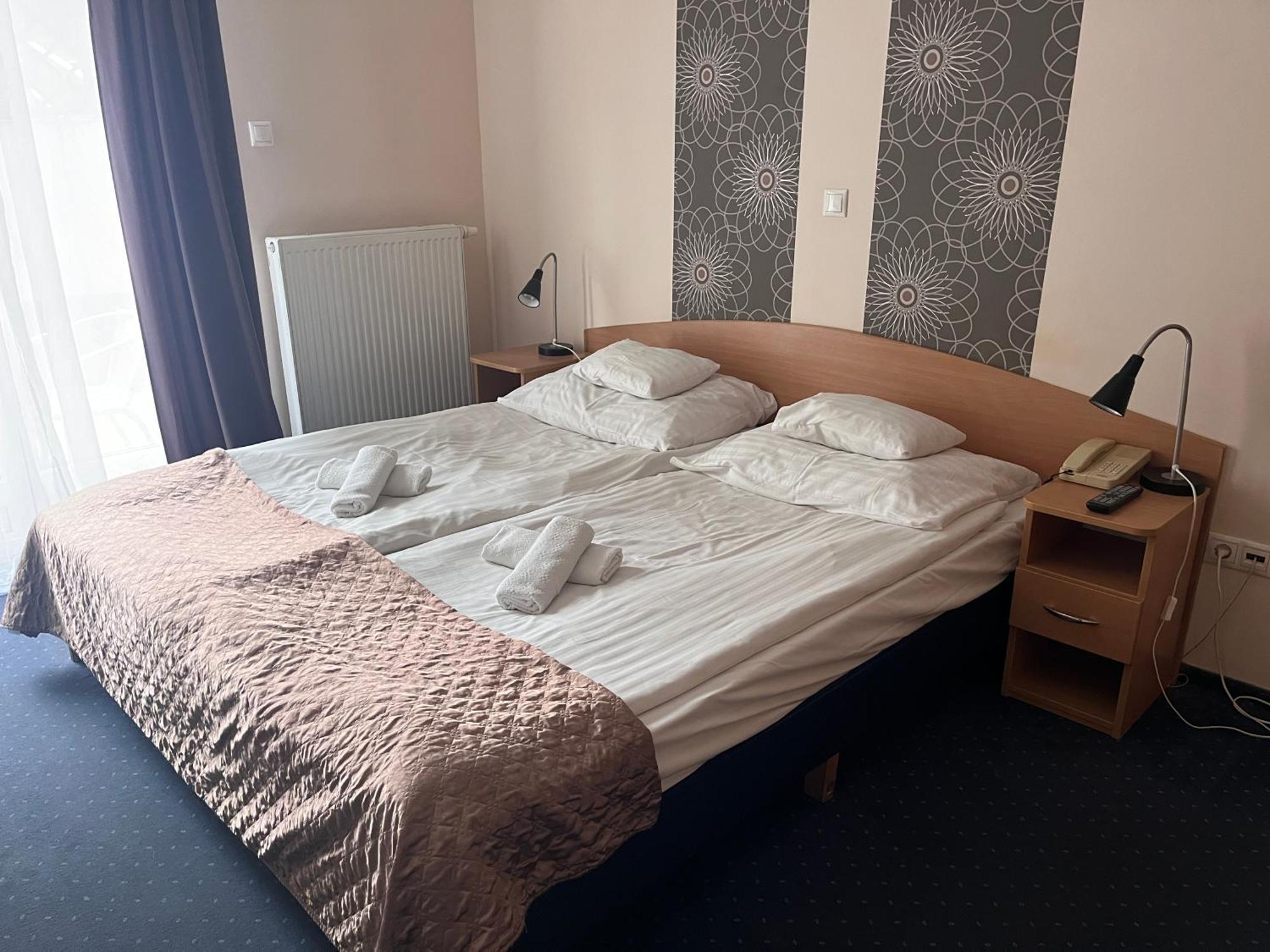 Hotel Rose City Budapest Ngoại thất bức ảnh