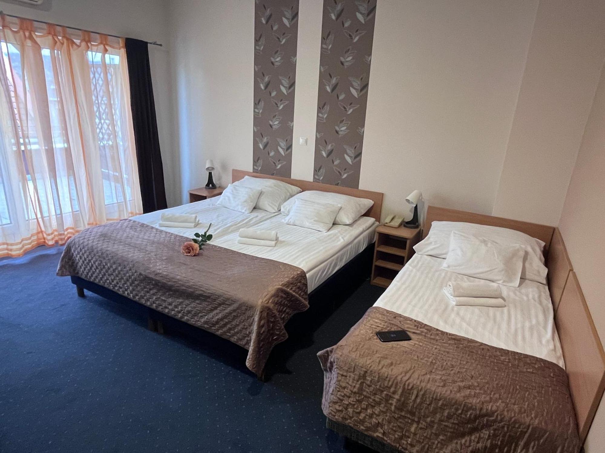 Hotel Rose City Budapest Ngoại thất bức ảnh